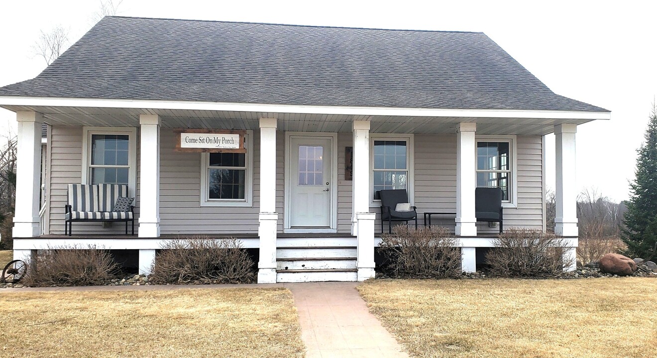 1849 200th St in New Richmond, WI - Building Photo