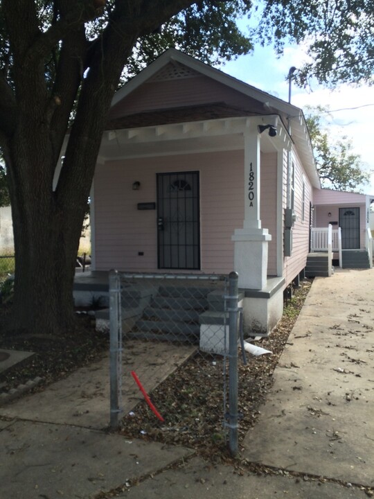 1820 Agriculture St in New Orleans, LA - Building Photo