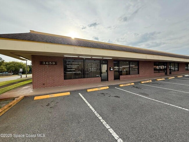 property at 3659 S Hopkins Ave