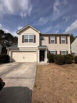 227 Chalet Rd in Holly Ridge, NC - Building Photo