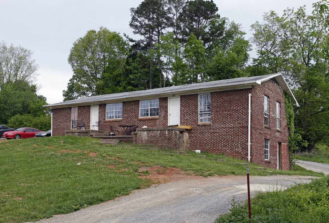 1106-1126 Chadwell St in New Tazewell, TN - Building Photo