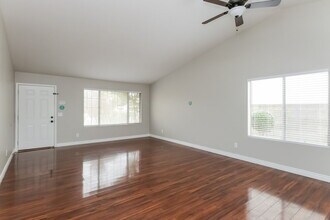 670 N Exeter St in Chandler, AZ - Building Photo - Building Photo
