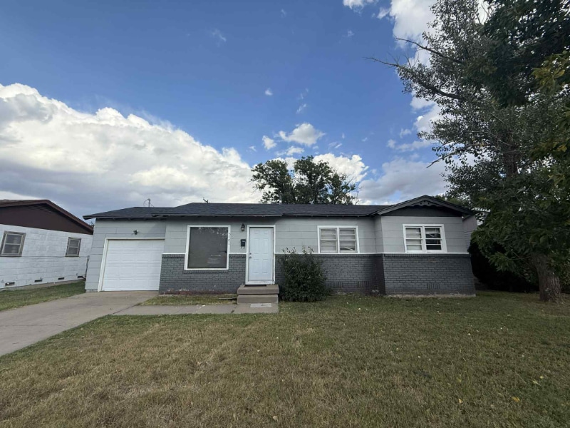 5107 S Bonham St in Amarillo, TX - Foto de edificio