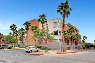 71 E Agate Ave in Las Vegas, NV - Building Photo - Building Photo