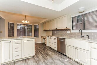 10332 N Cape Fear Ln in Tucson, AZ - Building Photo - Building Photo