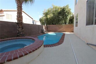 2411 Brockton Way in Henderson, NV - Building Photo - Building Photo