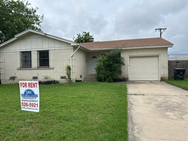 3312 Lake Travis Ave