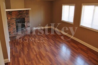 1669 Purcell Cir in Indianapolis, IN - Foto de edificio - Building Photo