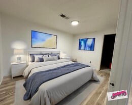 7212 N County Rd 3300 in Idalou, TX - Building Photo