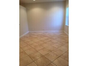 3434 NE 15th Ave, Unit 2 in Oakland Park, FL - Building Photo - Building Photo