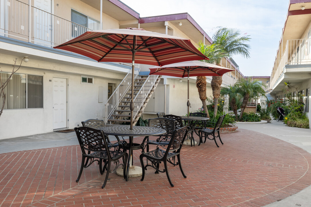 The Roman Apartments in Torrance, CA - Building Photo