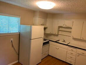 1800 Scripture St, Unit 1 in Denton, TX - Building Photo - Building Photo