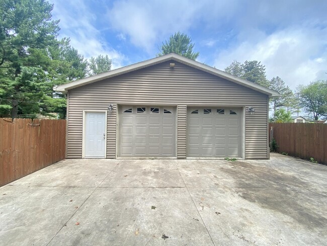 3621 Sherwood Pl SE in Rochester, MN - Building Photo - Building Photo