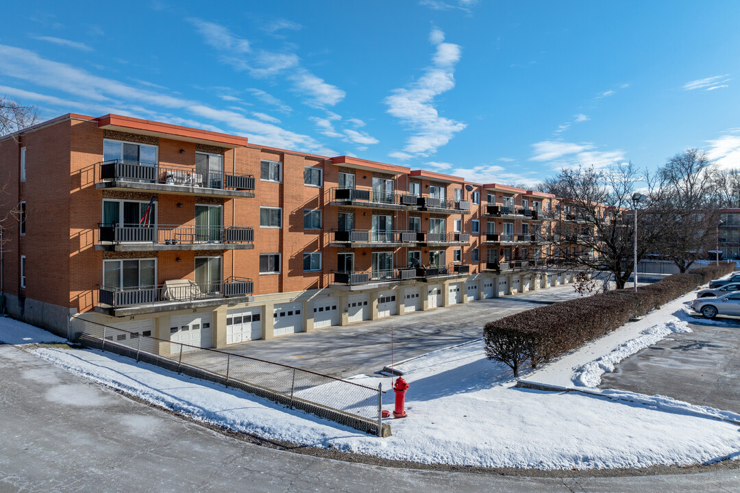 Cameo Condominiums in Homewood, IL - Building Photo