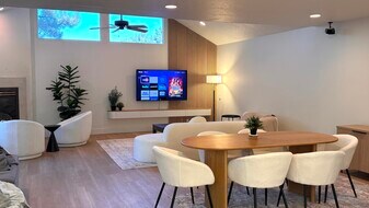 3456 E Tree Farm Ln in Cottonwood Heights, UT - Building Photo