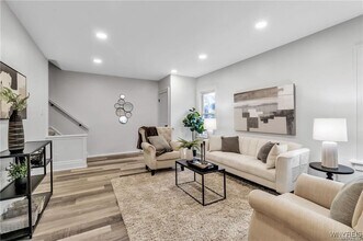 4625 Meadowbrook Rd in Niagara Falls, NY - Building Photo - Building Photo