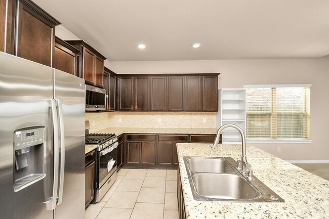 property at 719 Longstreet Dr