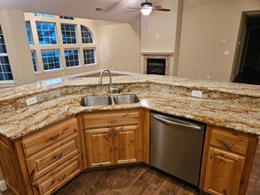 23040 Cypress Point Way in Auburn, CA - Building Photo - Building Photo