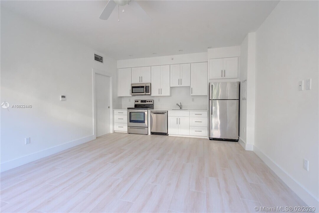 940 Michigan Ave-Unit -3 in Miami Beach, FL - Building Photo