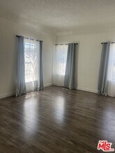 6315 S Victoria Ave in Los Angeles, CA - Building Photo - Building Photo