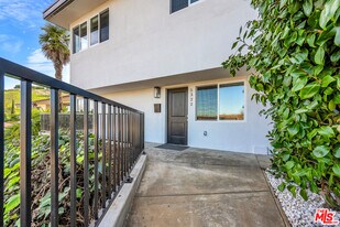 5322 Weatherford Dr in Los Angeles, CA - Building Photo