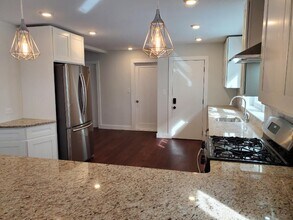 79 Bailey Rd, Unit 1 in Somerville, MA - Building Photo - Building Photo
