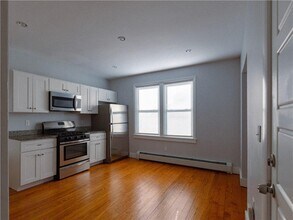 112 Kimball St in Providence, RI - Building Photo - Building Photo