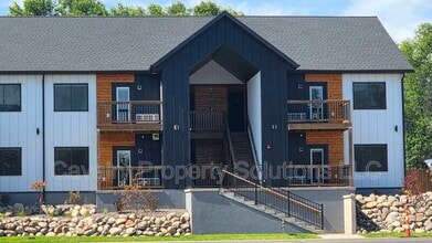 1221 Commonwealth Ave in Duluth, MN - Building Photo - Building Photo
