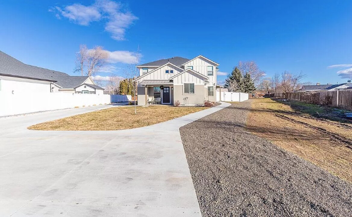 648 S Tylee Way in Meridian, ID - Foto de edificio