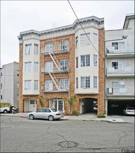 220 Orange St in Oakland, CA - Foto de edificio - Building Photo