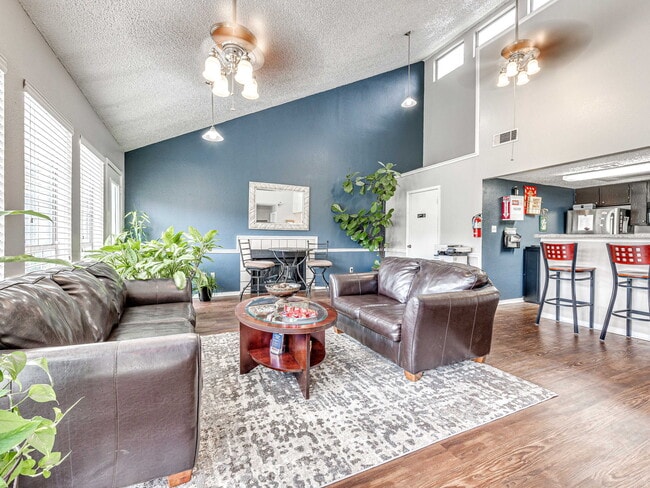 Hunter Park in Fort Worth, TX - Foto de edificio - Building Photo