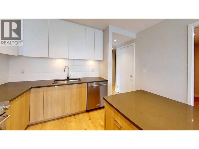 3430 E Kent Avenue S in Vancouver, BC - Building Photo - Building Photo