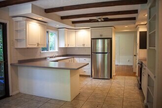 405 Cherry St in Bridgewater, MA - Building Photo - Building Photo