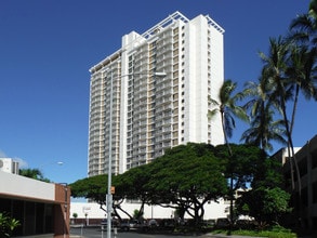 Kapiolani Manor in Honolulu, HI - Foto de edificio - Building Photo