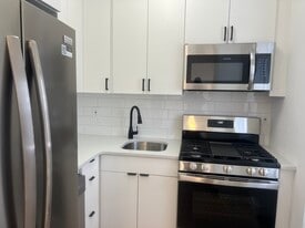 10 Gates St, Unit 3 in Boston, MA - Building Photo