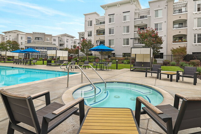 The Landing at Jack London Square in Oakland, CA - Foto de edificio - Building Photo