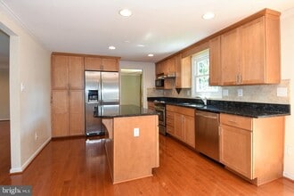 4037 Broadwire Dr in Fairfax, VA - Building Photo - Building Photo