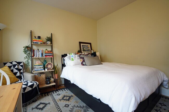 221 Kelton St in Brighton, MA - Building Photo - Building Photo