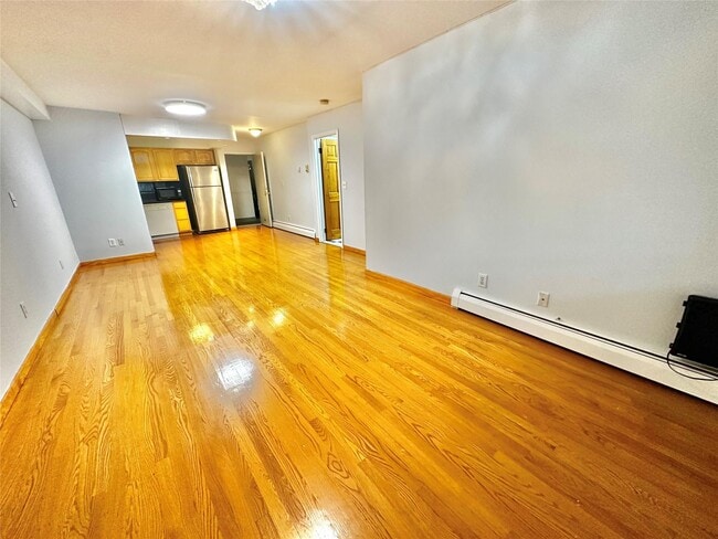 43-23 215th Pl in Queens, NY - Building Photo - Building Photo