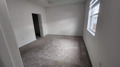 2848 SE 26th Dr in Homestead, FL - Building Photo - Building Photo