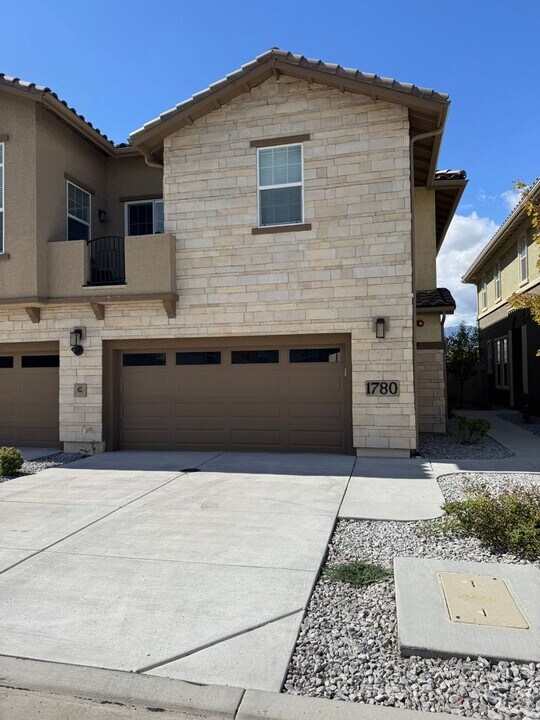 1780 Dark Horse Rd in Reno, NV - Building Photo