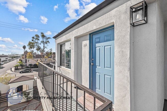Arriba Apartments in Hawthorne, CA - Building Photo - Building Photo
