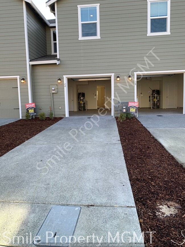 24 NE 134th Pl in Portland, OR - Building Photo - Building Photo