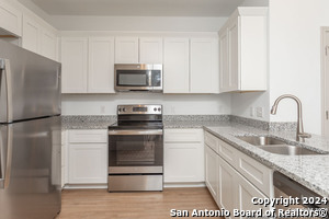 7607 Gramercy Wy in San Antonio, TX - Building Photo - Building Photo