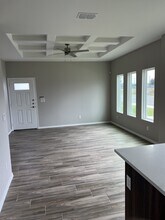 84 E La Vista Ave, Unit Unit 4 in McAllen, TX - Building Photo - Building Photo