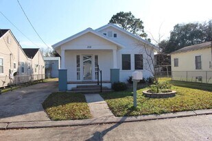 218 First St in Houma, LA - Building Photo