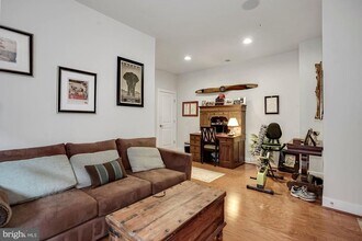 617 E Custis Ave in Alexandria, VA - Building Photo - Building Photo