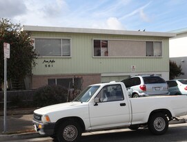 561 Commercial Ave in South San Francisco, CA - Building Photo