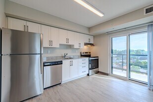 Bloomingdale Mews 2 in Kitchener, ON - Building Photo