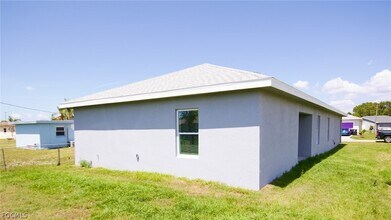 3428 Jeffcott St in Ft. Myers, FL - Building Photo - Building Photo